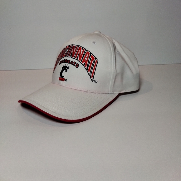 Cincinnati Bearcats Adjustable Cap - Picture 2 of 7